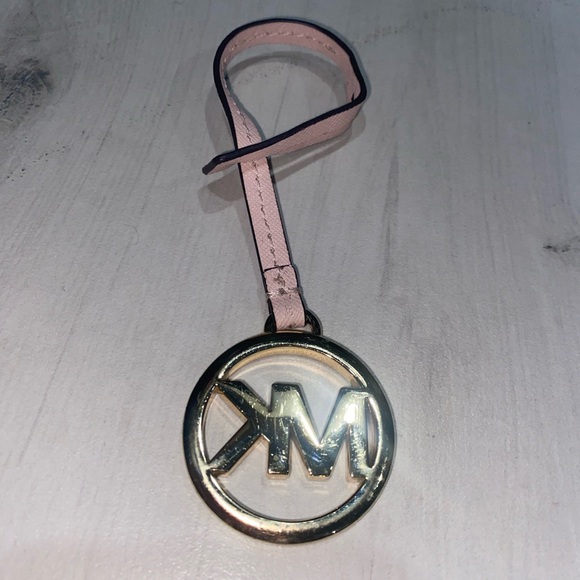Michael Kors Pink and Gold Key Holder - Picture 5 of 7
